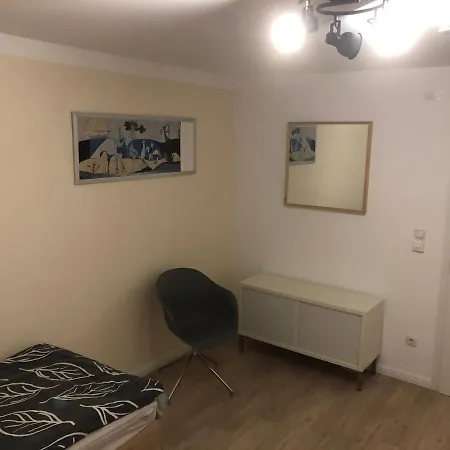 Gut Gelegene, Gemutliche Apartment *